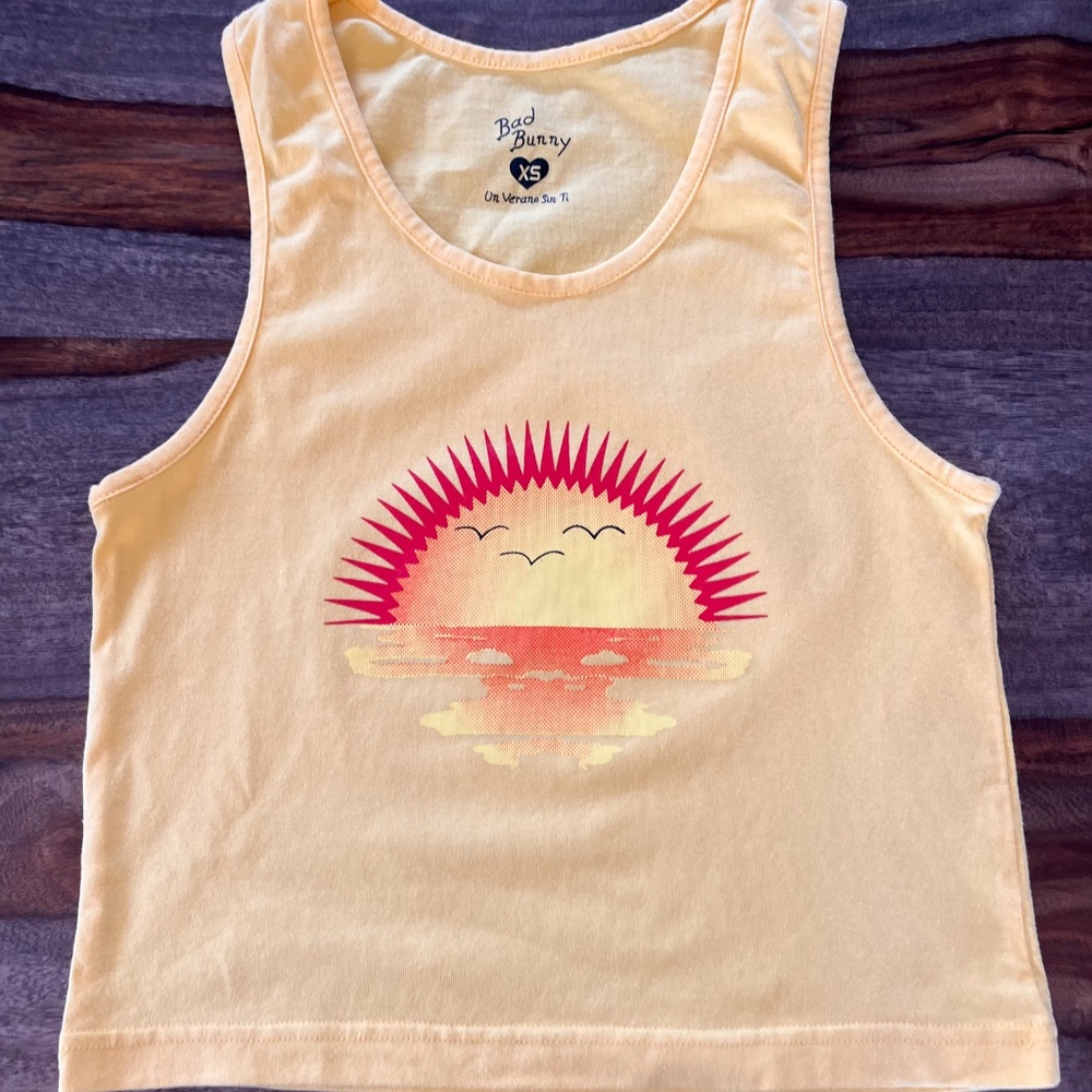 Bad bunny un verano sin ti shirt, yellow, size XS